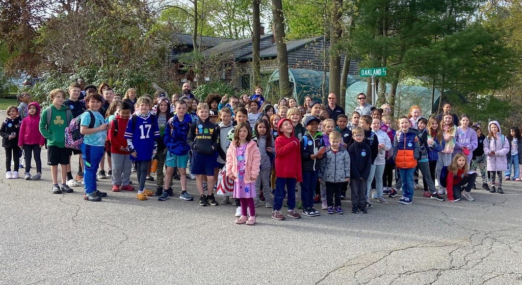 Here are some Dawe School Dragons gathered before the start of their Spring Walk to School Day on May 3rd!